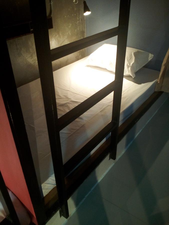 Yellow Flower Hostel Τσιανγκ Ράϊ Εξωτερικό φωτογραφία