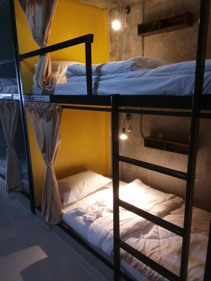 Yellow Flower Hostel Τσιανγκ Ράϊ Εξωτερικό φωτογραφία